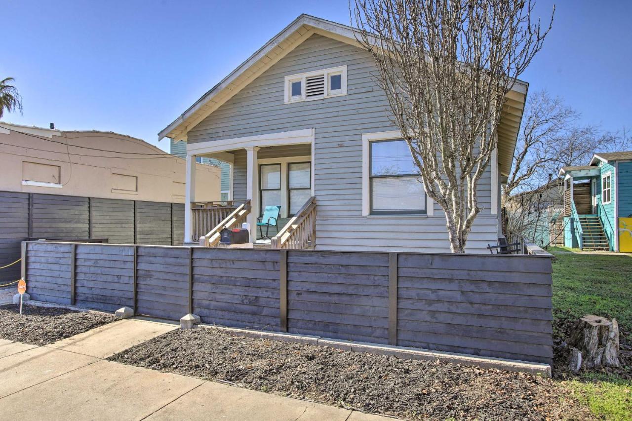 Cozy Beach Bungalow Near Galveston Seawall And Pier Ngoại thất bức ảnh