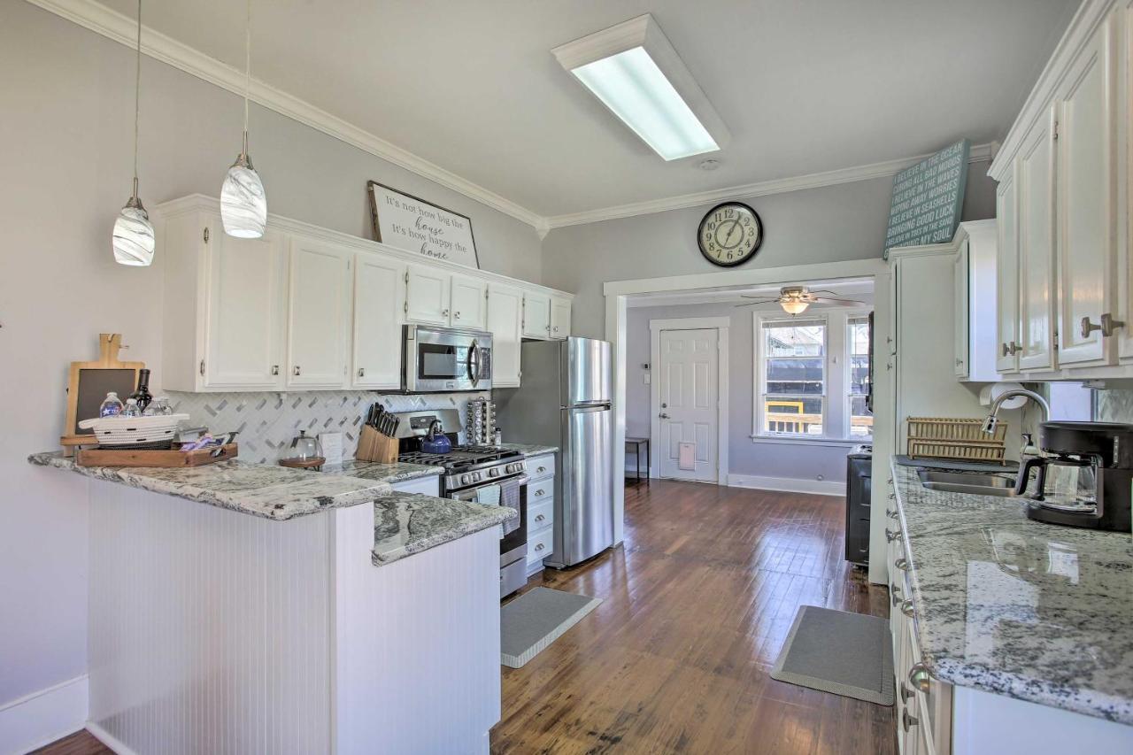 Cozy Beach Bungalow Near Galveston Seawall And Pier Ngoại thất bức ảnh