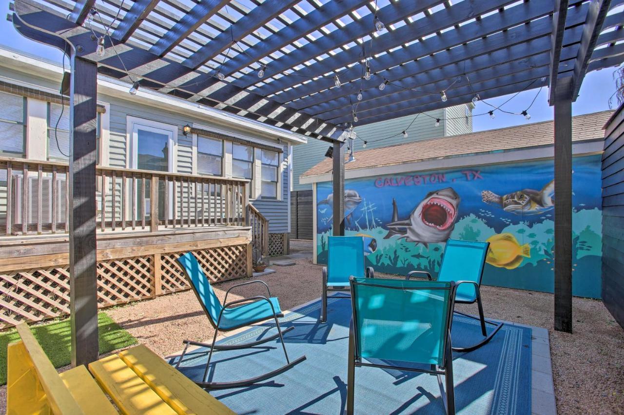 Cozy Beach Bungalow Near Galveston Seawall And Pier Ngoại thất bức ảnh